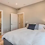 Trendy Denver Townhouse About 3 Miles To Downtown!